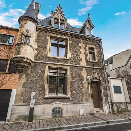 L'arche, Maison Des Tournelles #cathedralereims Реймс